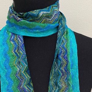 Multicolor Zigzag Pattern Scarf